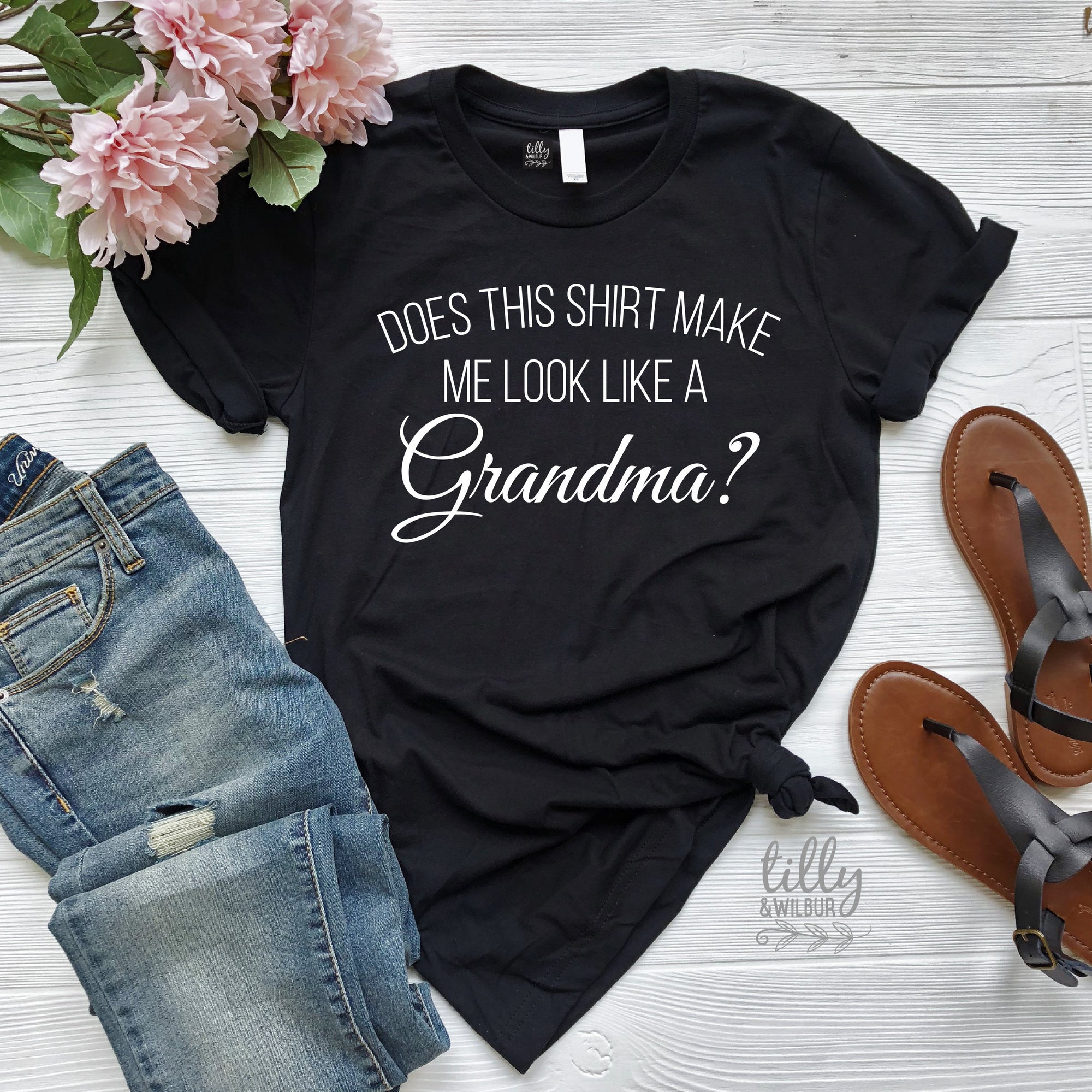 Does This Shirt Make Me Look Like A Grandma? Women&#39;s T-Shirt, Pregnancy Announcement T-Shirt To Grandmother, Nana T-Shirt, New Grandma Shirt